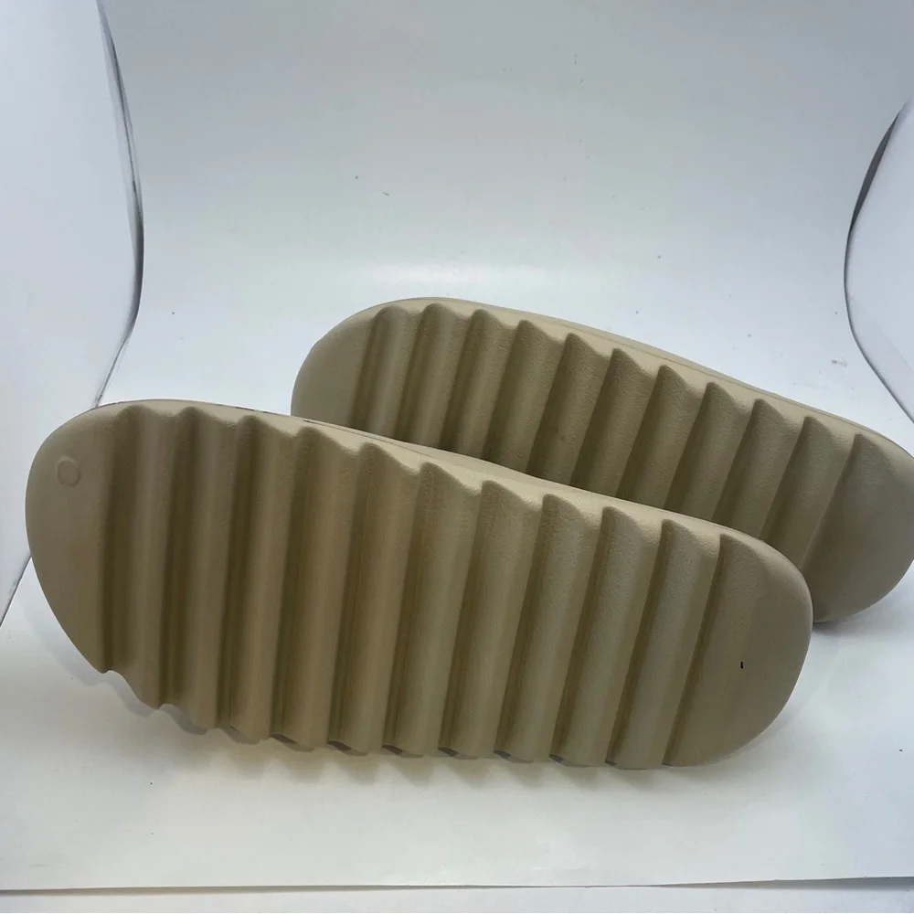 Yeezy by Adidas Slides Originals Brown Size 13‎